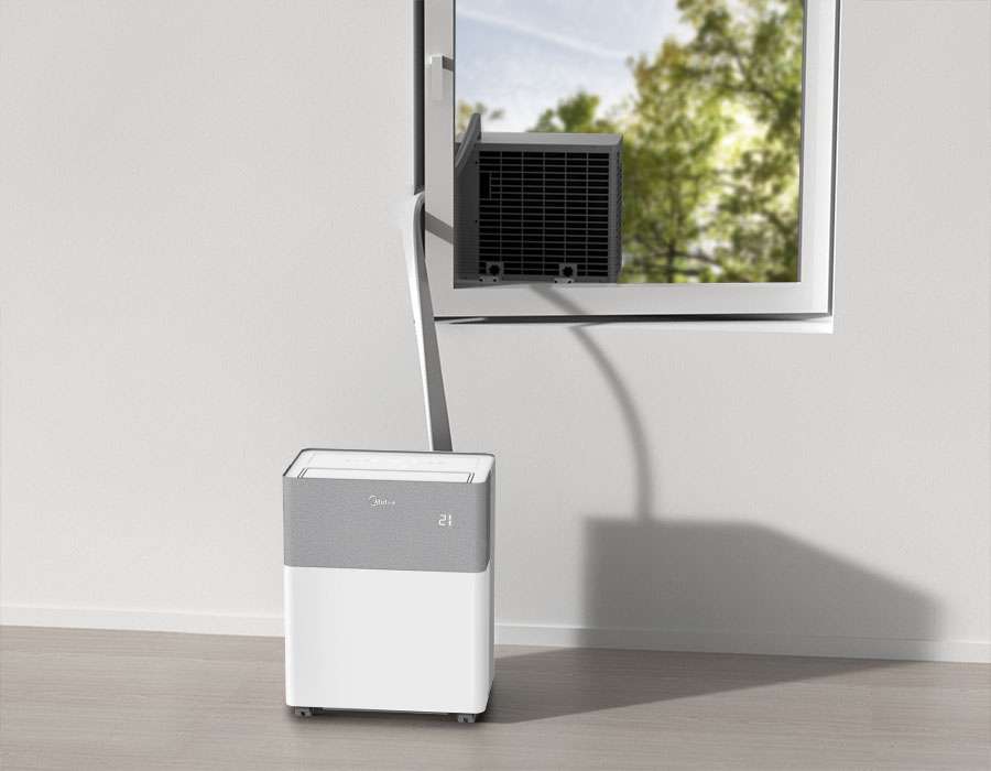 Midea PortaSplit 12.000 BTU – Inneneinheit am Fenster, Außeneinheit draußen